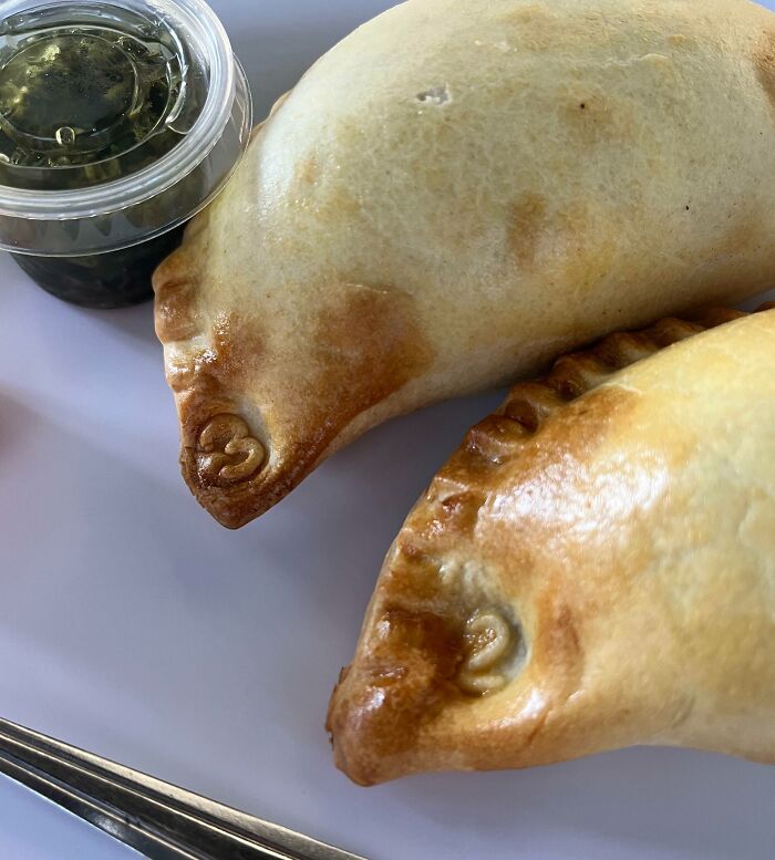 Un local de empanadas cerca de mi trabajo estampa números en cada una para que puedas diferenciar el relleno