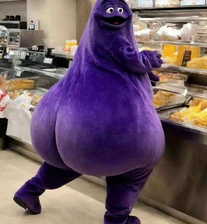 50 Of The Most Cursed Images For People Who Have A Higher Tolerance For Bizarreness (New Pics)