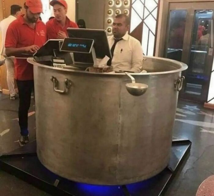 50 Of The Most Cursed Images For People Who Have A Higher Tolerance For Bizarreness (New Pics)