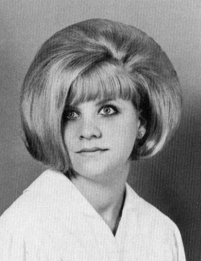50 Women's Hairstyles From The 1960s That Range From Hilarious To Amazing