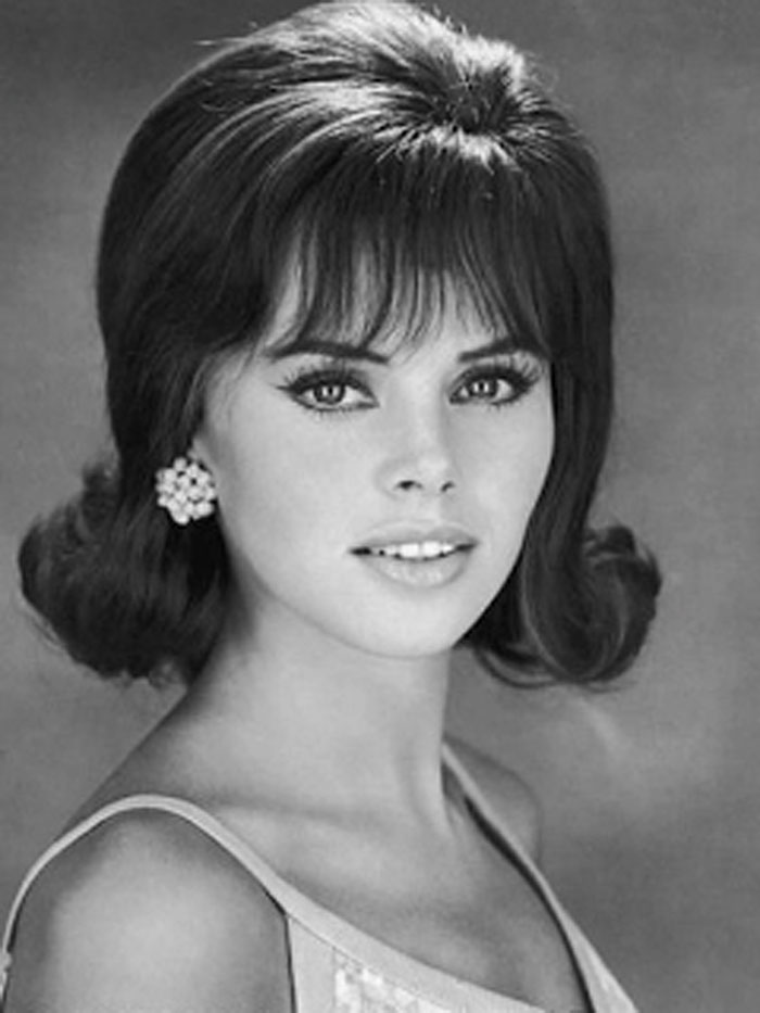 50 Women's Hairstyles From The 1960s That Range From Hilarious To Amazing