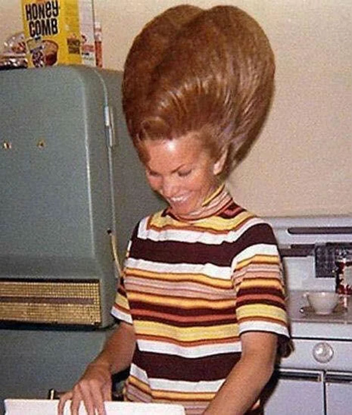 50 Women's Hairstyles From The 1960s That Range From Hilarious To Amazing