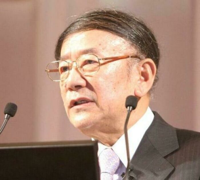 Hayao Nakayama, presidente de Sega en Japón en los 90 con su peinado de 360 grados