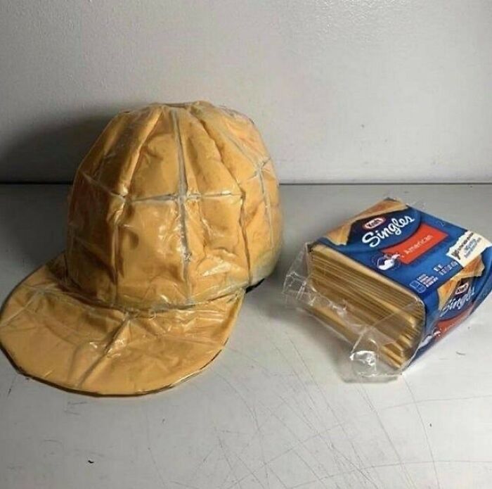 35 Times Reality Took A Dark, Hilarious Twist, Only To Be Encapsulated In Bizarre Pics