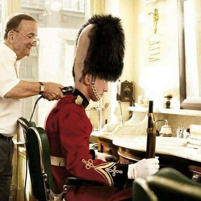 35 Times Reality Took A Dark, Hilarious Twist, Only To Be Encapsulated In Bizarre Pics