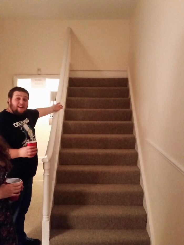 “Another Satisfied Client”: 30 Funny Times People Didn’t Even Try To Do Their Job Right