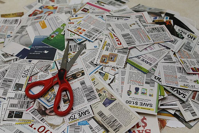 Estas 38 personas nos contaron qué ideas para ahorrar dinero valen la pena y cuáles son una pérdida de tiempo