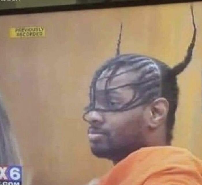 Sinceramente, admiro la audacia de llevar este look en una sala del tribunal