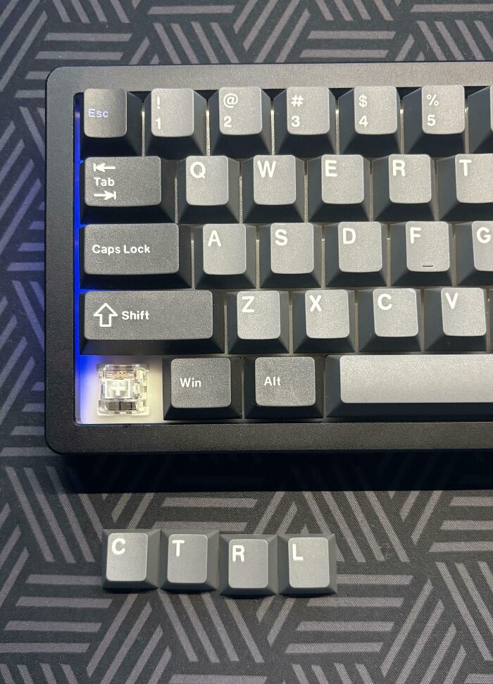 Le dije al vendedor que me faltaba la tecla Ctrl y me envió esto