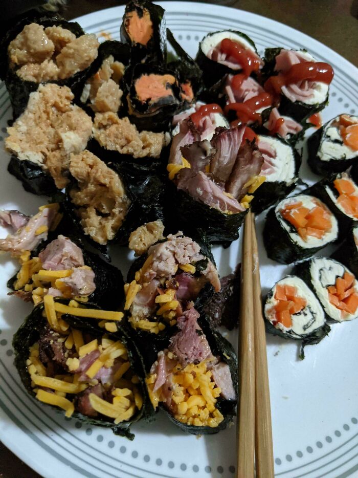 Me sentía mal, así que mi pareja decidió sorprenderme con “sushi” casero 