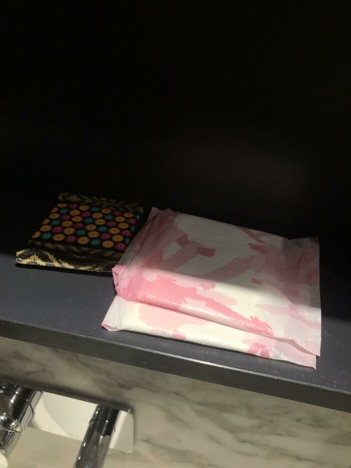 Llamé a mi novio desde el supermercado para ver si necesitaba más compresas y me dijo: «No, quedan muchas».