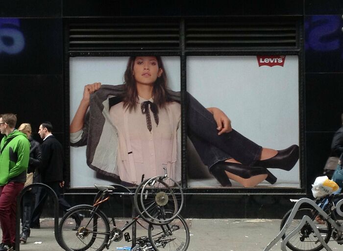 Otro estándar de belleza inalcanzable representado en una publicidad 