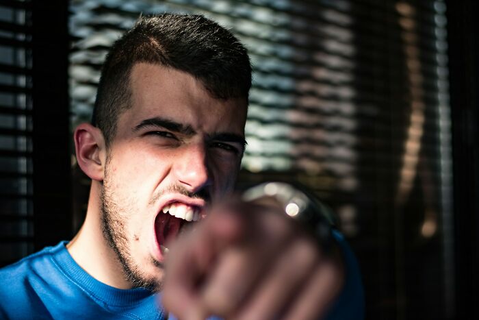 25 historias de terror sobre “chicos buenos” que explican por qué las mujeres prefieren al oso