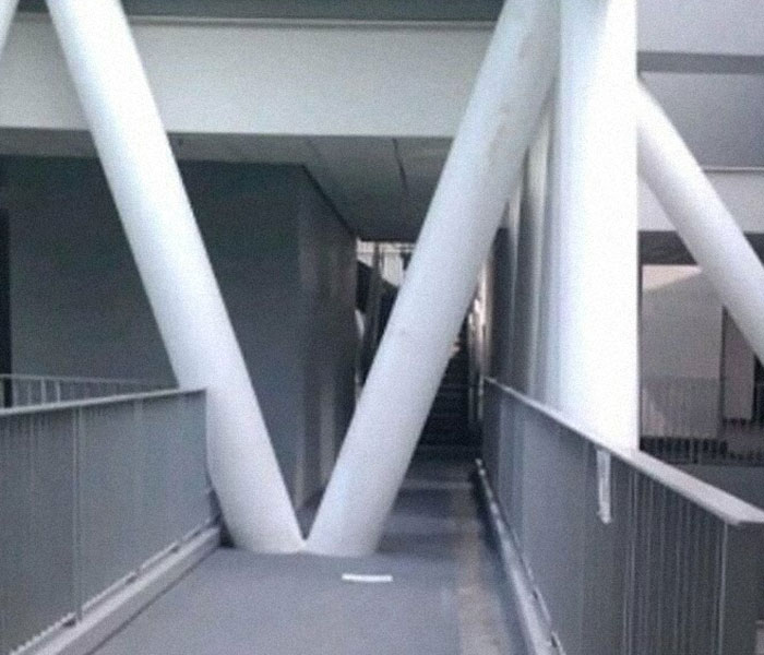 30 Funny Fails From Workers Who Live By The “Not My Job” Philosophy