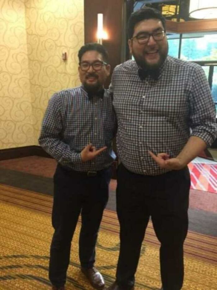 Mi amigo conoció a un desconocido en una boda que se parecía a él y llevaba la misma ropa