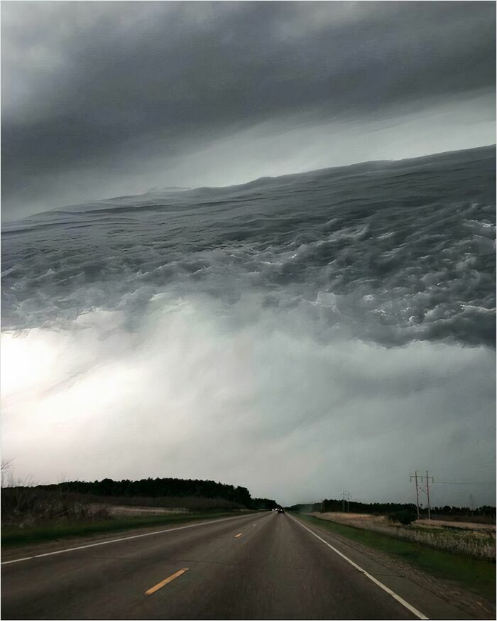 El cielo parece una ola gigante