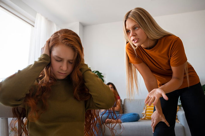 30 Señales de alarma que dicen «malos padres» a gritos