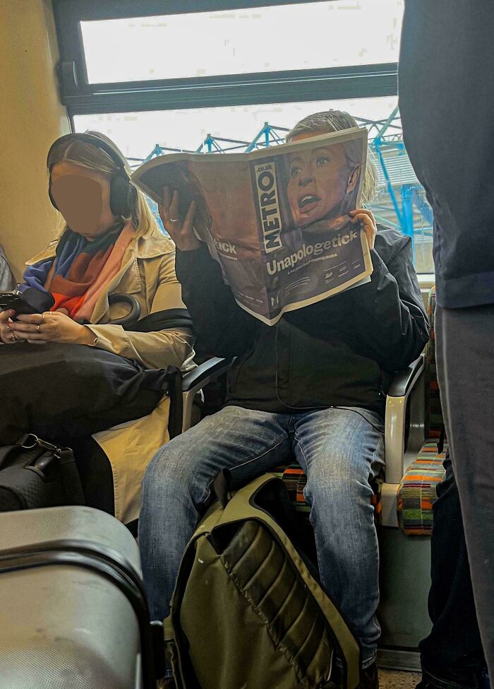 Periódico transparente