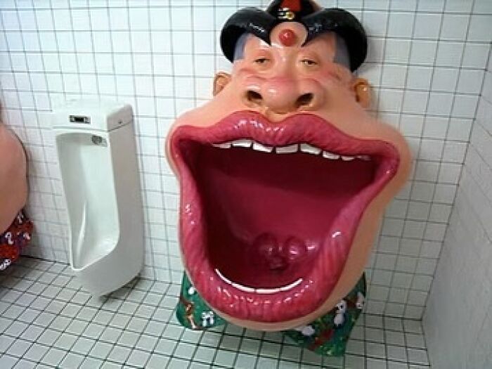 From Bad Decisions To Bizarre Timing, Here Are 40 Cursed Images That Defy Explanation