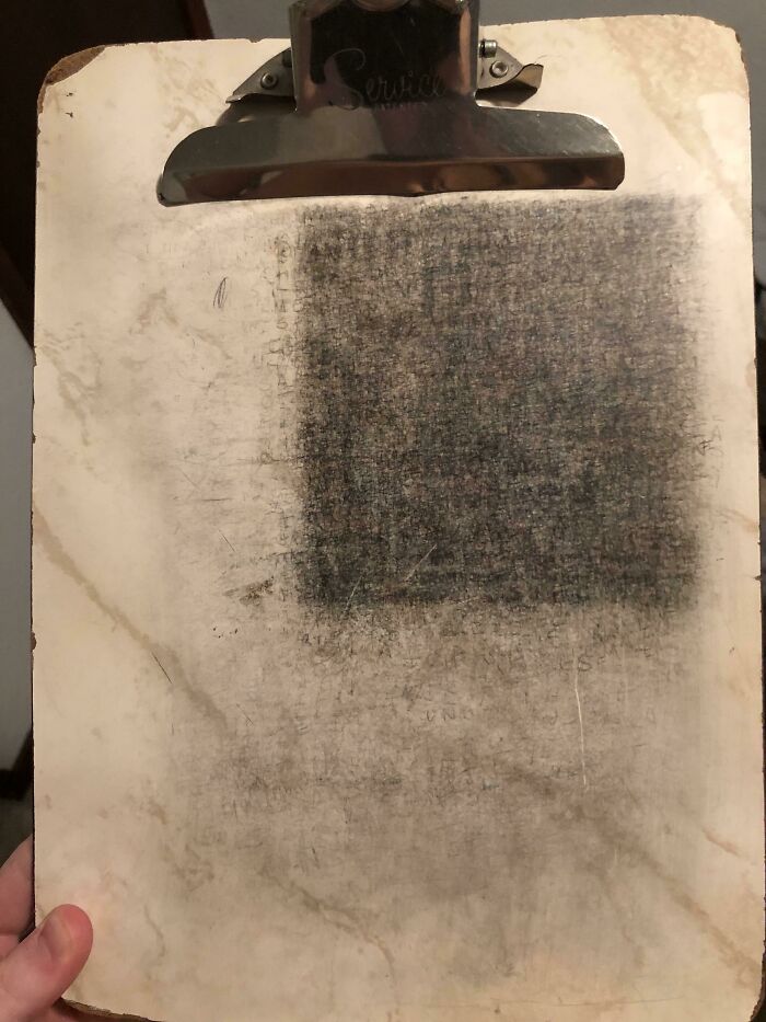 El portapapeles de mi madre tras 30 años haciendo crucigramas de periódicos