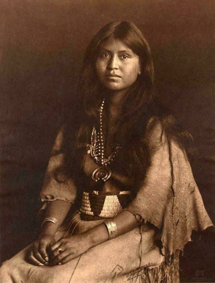 Lotta Atsye, la hija del jefe de Laguna Pueblo, 1904