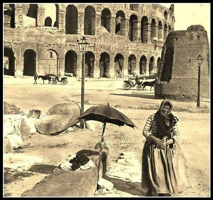 Foto frente al Coliseo, 1897