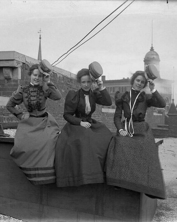 Trabajadoras de unos grandes almacenes en su pausa para el almuerzo, Chattanooga, 1905