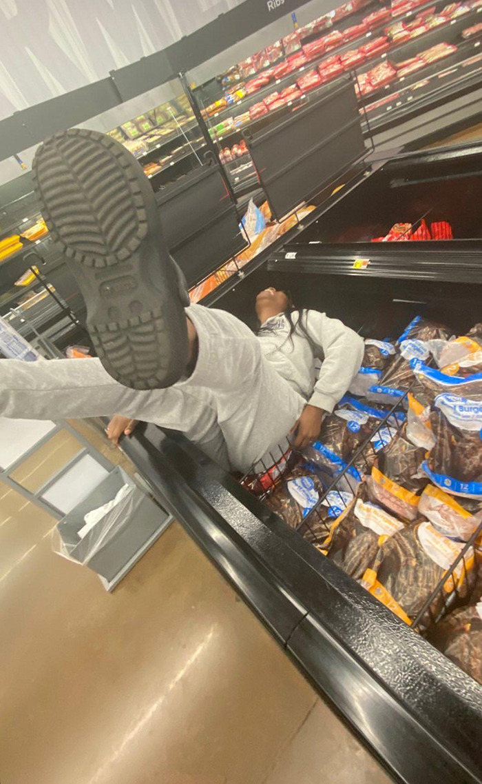 Haciendo una escena en el supermercado