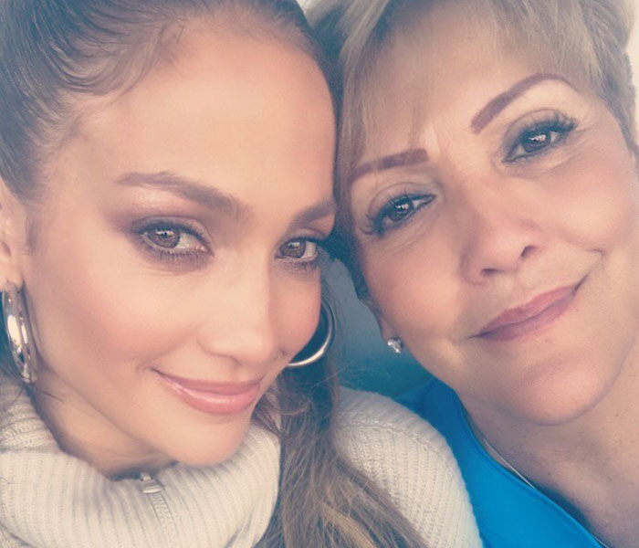 Jennifer Lopez y el selfie con su madre, Guadalupe