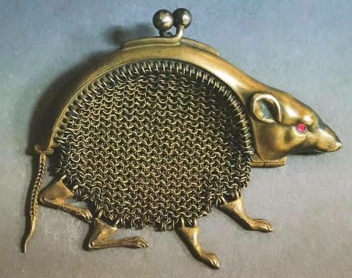 Monedero antiguo