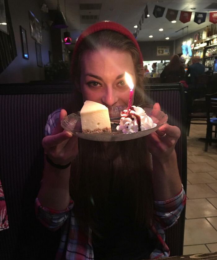 La última foto de mi hija. Fue asesinada dos horas después por un conductor ebrio. Estábamos celebrando su 21º cumpleaños