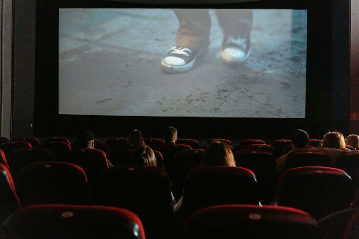 «El cine es una moda. El público realmente quiere ver actores en vivo sobre un escenario». - Charlie Chaplin