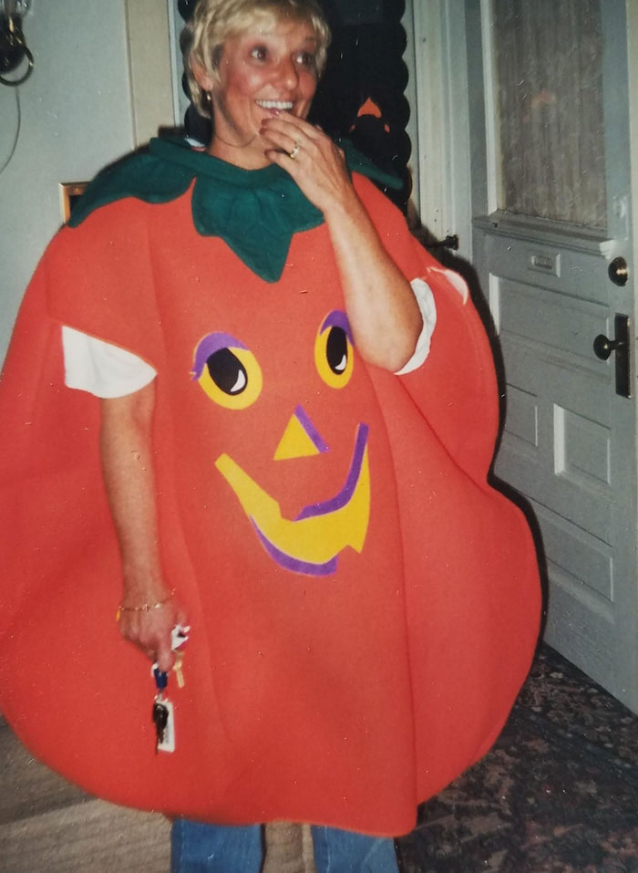 Esta es la última foto de mi tía Kathy antes de que ella desapareció un mes más tarde en 1999. Nunca ha sido encontrada
