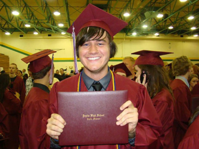 Una de las últimas fotos conocidas de Will Norton en su graduación del instituto de Joplin el 22 de mayo de 2011. Lamentablemente, murió cuando regresaba a casa de la ceremonia cuando el infame tornado Ef5 golpeó Joplin.
