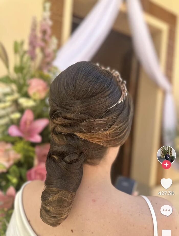 TikTok a veces da bendiciones, como esta pobre señora con su pelo de novia