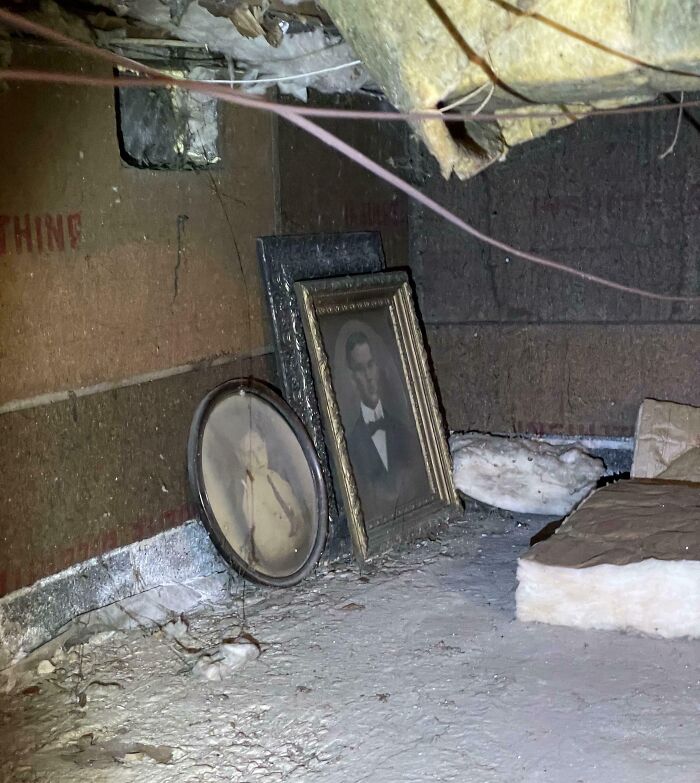 Fotografías antiguas en sótano polvoriento de casa nueva con sorpresa que asustó a 35 personas tras mudarse.