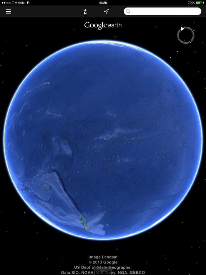 Vista de la Tierra desde Google Earth, mostrando una perspectiva curiosa para explorar el planeta desde otra perspectiva.