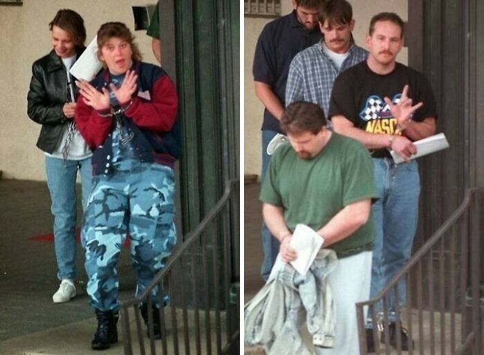 Personas esposadas saliendo de un edificio, imagen relacionada con datos históricos interesantes poco conocidos.