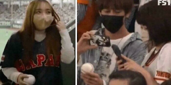 Joven con camiseta de Japón en estadio sosteniendo pelota, personas con tapabocas en evento deportivo, hallazgos interesantes compartidos.