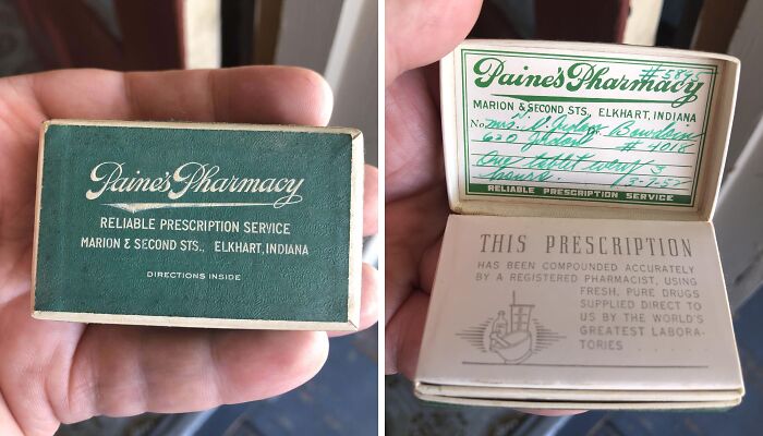 Caja vintage de farmacia con receta manuscrita, reflejando la vida cotidiana en la década de 1950 en Estados Unidos.