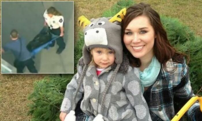 Mujer sonriente con niño pequeño en bosque y escena policial en inserto, mostrando datos curiosos morbosos impactantes.