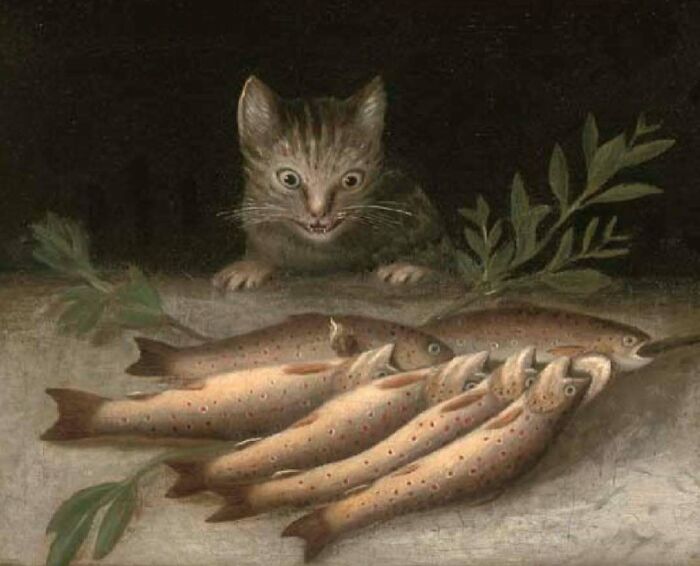 Gato pintado en estilo clásico observando pescado, imagen adorable de gatos a través de la historia mostrando protagonismo.