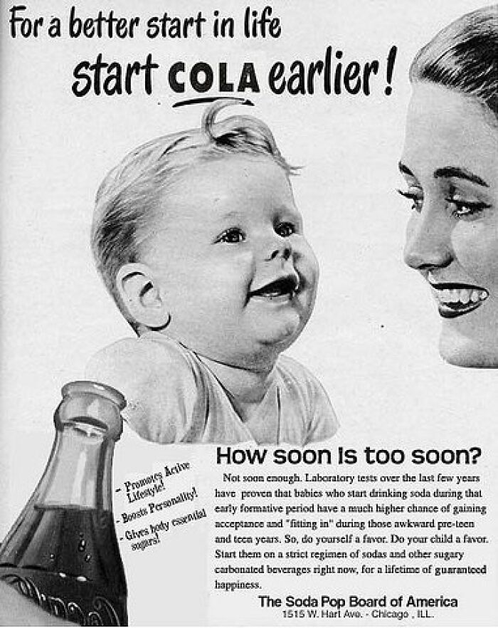 Anuncio vintage que muestra normas culturales cambiantes sobre el consumo de cola en bebés y niños pequeños.