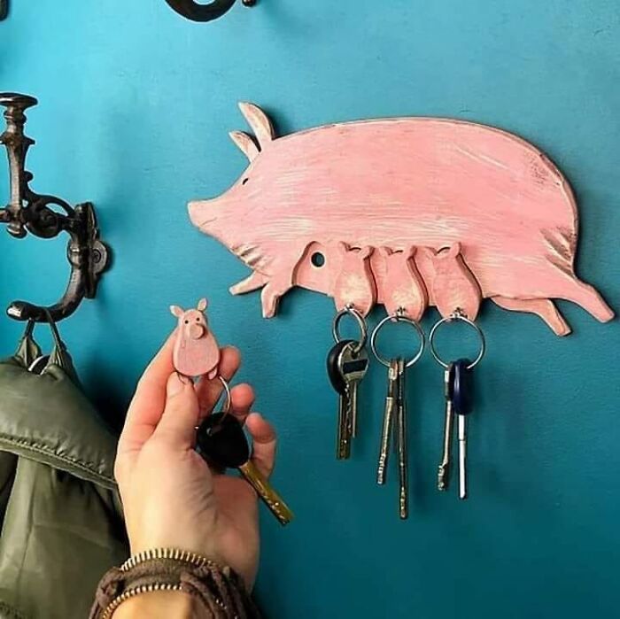 Soporte para llaves en forma de cerdo con diseño único, una de las cosas ridículamente irresistibles encontradas online.