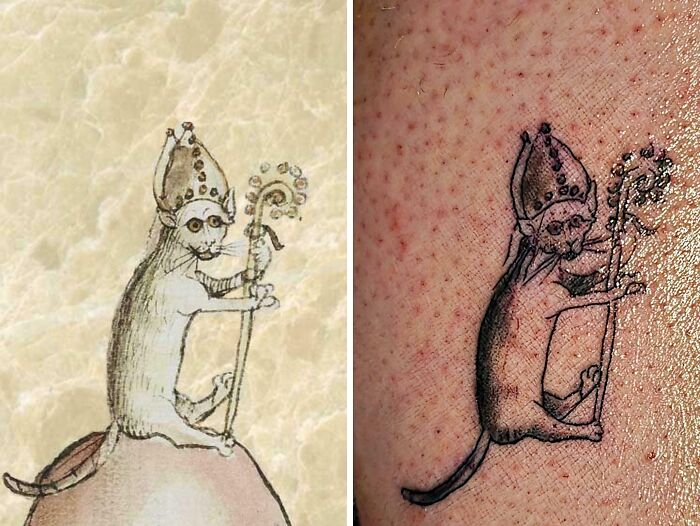 Gato medieval con mitra y báculo en dibujo antiguo y tatuaje moderno en piel humana.