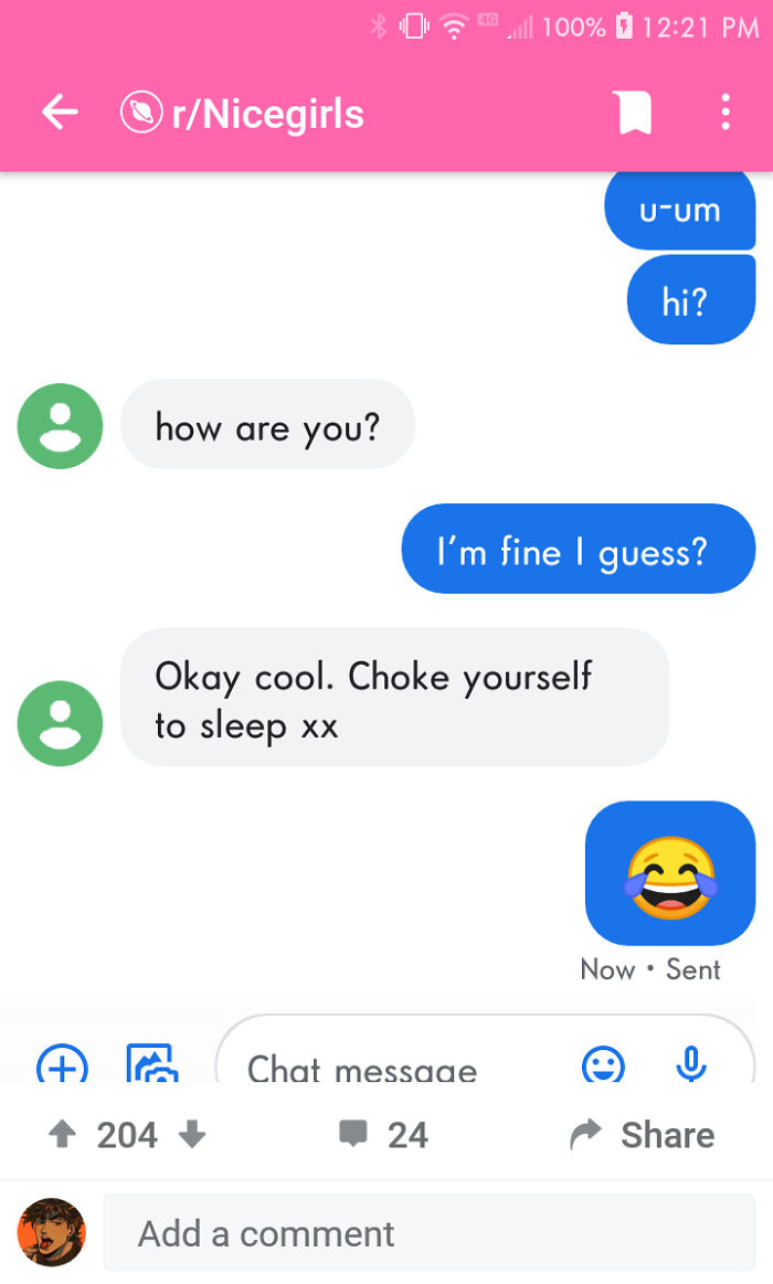 Conversación de texto entre exnovios en subreddit r/Nicegirls con mensajes inesperados tras borrar su número.