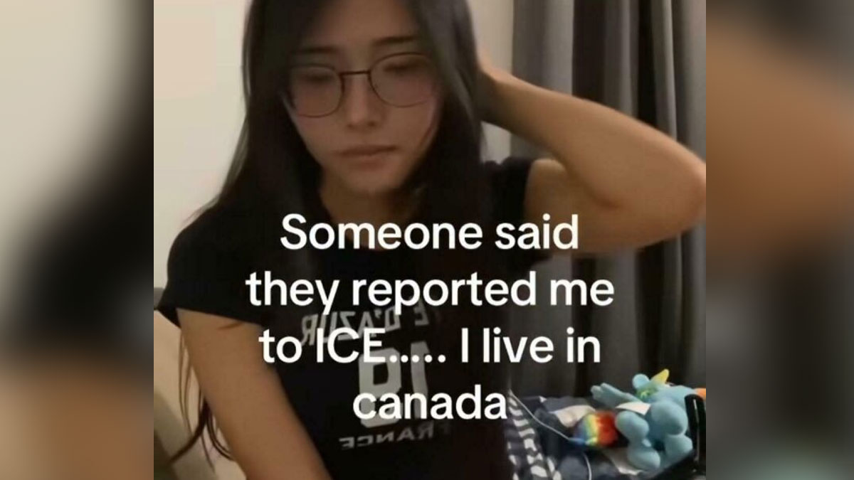 Mujer con gafas y camiseta negra en interior, texto sobre comentario embarazoso y Canadu00e1 frente a Amu00e9rica.